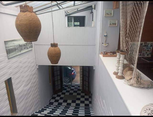 4 BEDROOM HOUSE FOR SALE IN MOUNTAIN VIEW